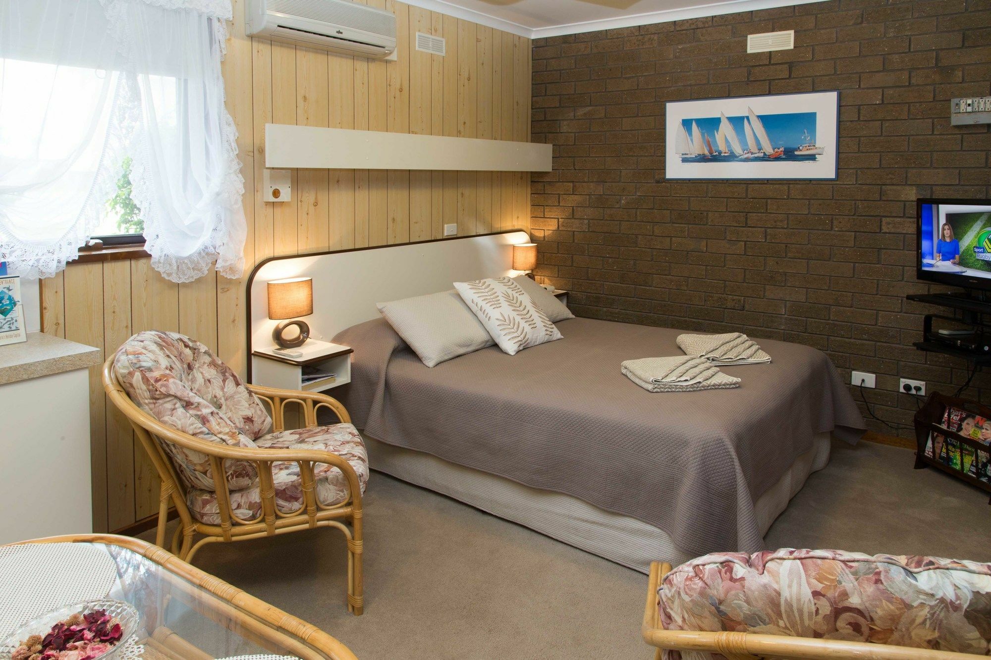 Sandpiper Holiday Apartments เลคส์เอนทรานส์ ภายนอก รูปภาพ