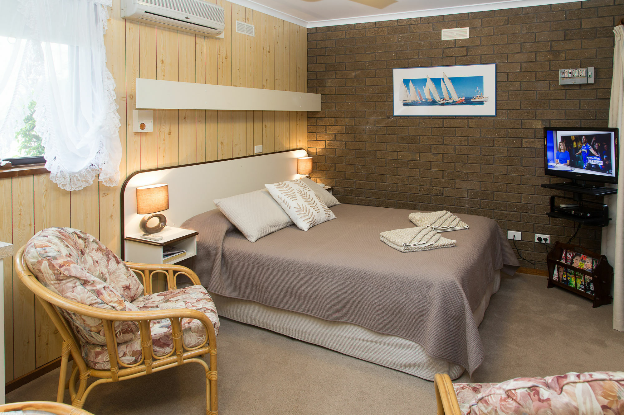 Sandpiper Holiday Apartments เลคส์เอนทรานส์ ภายนอก รูปภาพ